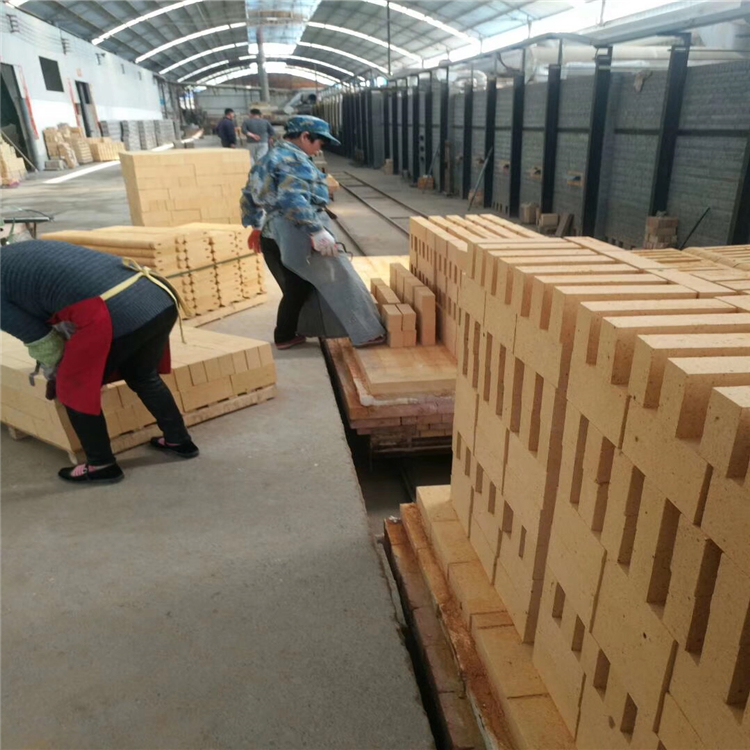 硅鋁系耐火材料的化學(xué)、礦物組成