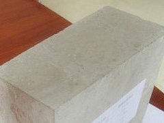 磷酸鋁是在耐火材料中用得較多的一種磷酸鹽結(jié)合劑？